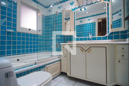 Apartamento à venda com 212m², 3 quartos e 2 vagasBanheiro da Suíte