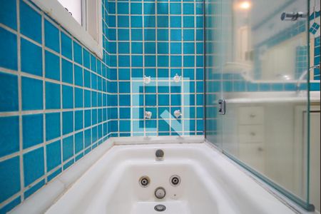 Apartamento à venda com 212m², 3 quartos e 2 vagasBanheiro da Suíte