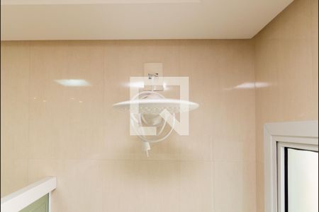 Casa à venda com 550m², 5 quartos e 6 vagasDetalhe Banheiro - Suíte 1