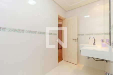 Casa à venda com 550m², 5 quartos e 6 vagasBanheiro - Suíte 3