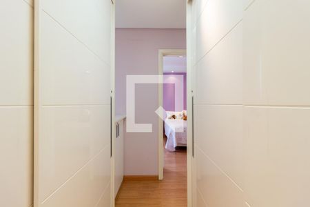 Casa à venda com 550m², 5 quartos e 6 vagasCloset - Suíte 3