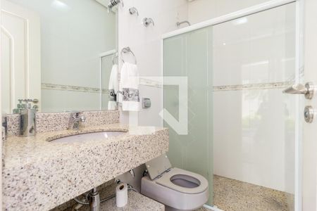 Casa à venda com 550m², 5 quartos e 6 vagasBanheiro - Área de Serviço