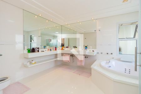 Casa à venda com 550m², 5 quartos e 6 vagasBanheiro