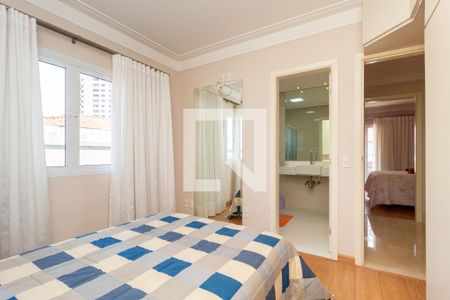 Casa à venda com 550m², 5 quartos e 6 vagasSuíte 1