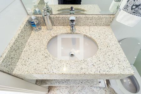 Casa à venda com 550m², 5 quartos e 6 vagasDetalhe Banheiro - Área de Serviço