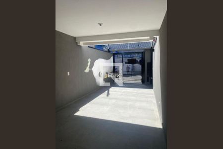 Casa à venda com 3 quartos, 105m² em Vila Nhocuné, São Paulo