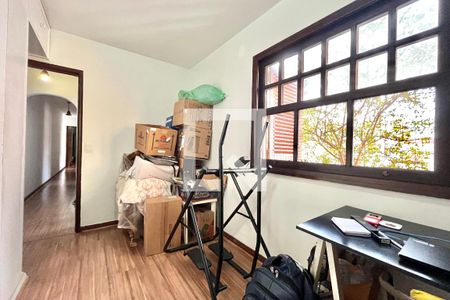 Casa à venda com 200m², 4 quartos e 2 vagas Casa à venda com 200m², 4 quartos e 2 vagasQuarto 3