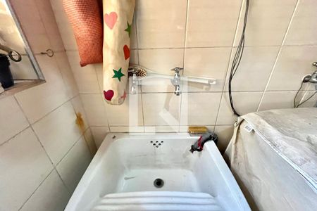 Casa à venda com 200m², 4 quartos e 2 vagas Casa à venda com 200m², 4 quartos e 2 vagasÁrea de Serviço