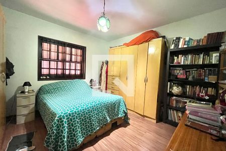 Casa à venda com 200m², 4 quartos e 2 vagas Casa à venda com 200m², 4 quartos e 2 vagasSuite