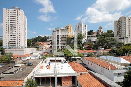 Casa à venda com 322m², 4 quartos e 3 vagasVista do Quarto 2