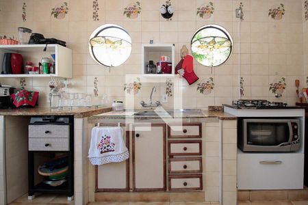 Casa à venda com 322m², 4 quartos e 3 vagasCozinha