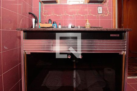 Casa à venda com 322m², 4 quartos e 3 vagasBanheiro 1