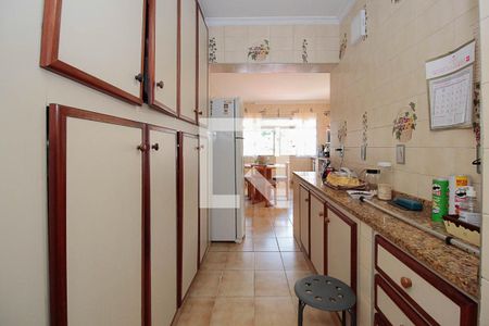 Casa à venda com 322m², 4 quartos e 3 vagasCozinha