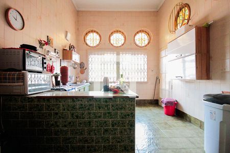 Casa à venda com 322m², 4 quartos e 3 vagasCozinha da Casa 2