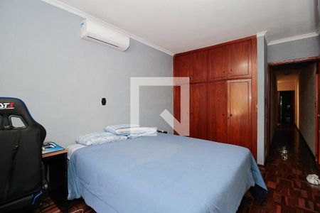 Casa à venda com 322m², 4 quartos e 3 vagasQuarto 2