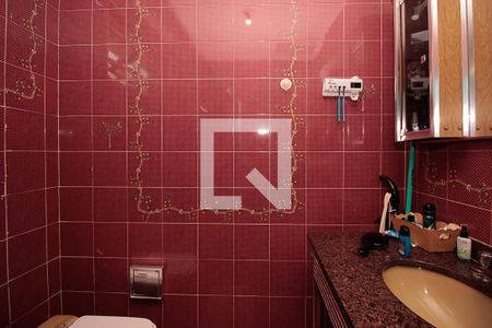 Casa à venda com 322m², 4 quartos e 3 vagasBanheiro 1