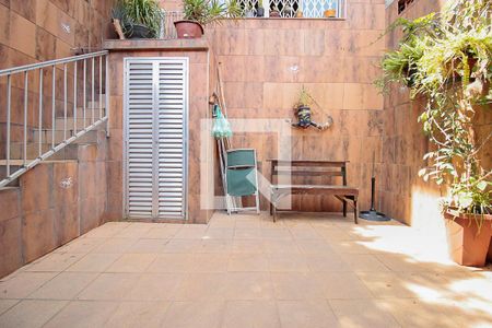 Casa à venda com 322m², 4 quartos e 3 vagasSalão de Festas