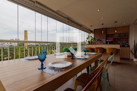 Apartamento à venda com 136m², 4 quartos e 2 vagasMesa de Jantar Varanda gourmet