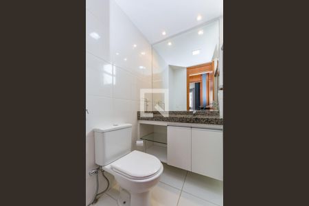Apartamento para alugar com 107m², 4 quartos e 3 vagas Apartamento para alugar com 107m², 4 quartos e 3 vagasBanheiro Social