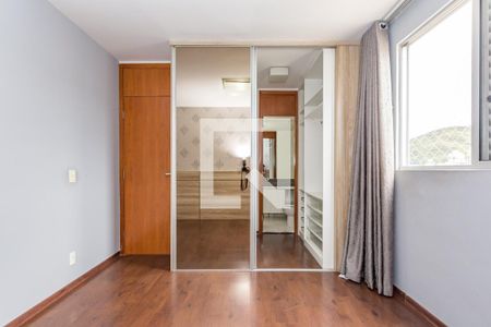 Apartamento para alugar com 107m², 4 quartos e 3 vagas Apartamento para alugar com 107m², 4 quartos e 3 vagasSuíte