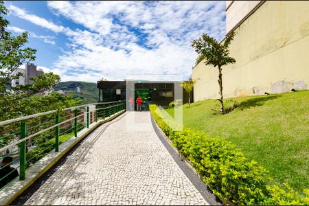 Apartamento para alugar com 107m², 4 quartos e 3 vagas Apartamento para alugar com 107m², 4 quartos e 3 vagasFachada