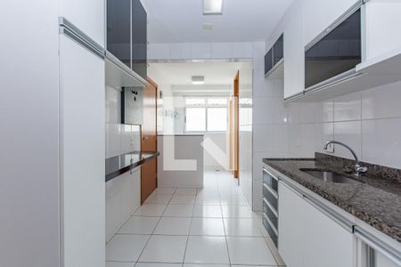 Apartamento para alugar com 107m², 4 quartos e 3 vagas Apartamento para alugar com 107m², 4 quartos e 3 vagasCozinha