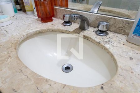 Apartamento à venda com 230m², 3 quartos e 1 vagaBanheiro da Suíte 3