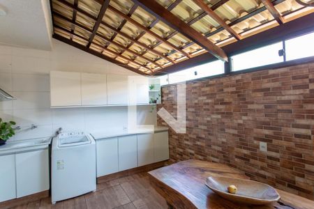 Apartamento à venda com 110m², 2 quartos e 1 vagaÁrea de Serviço