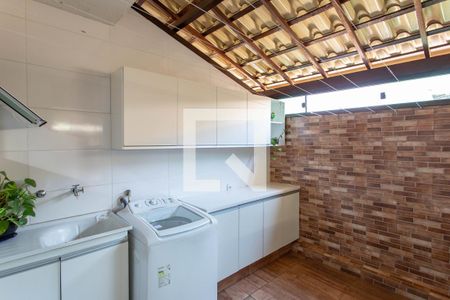 Apartamento à venda com 110m², 2 quartos e 1 vagaÁrea de Serviço