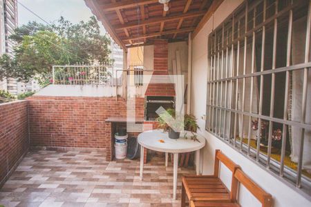 Casa à venda com 92m², 2 quartos e 1 vaga Casa à venda com 92m², 2 quartos e 1 vagaVaranda