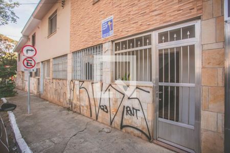 Casa à venda com 92m², 2 quartos e 1 vaga Casa à venda com 92m², 2 quartos e 1 vagaFachada