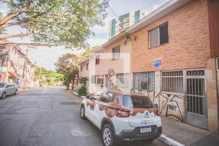 Casa à venda com 92m², 2 quartos e 1 vaga Casa à venda com 92m², 2 quartos e 1 vagaFachada