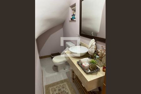 Casa à venda com 100m², 2 quartos e 1 vagaLavabo