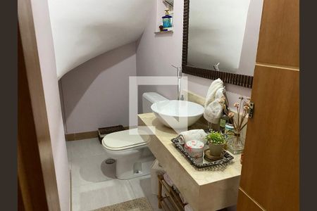 Casa à venda com 100m², 2 quartos e 1 vagaLavabo