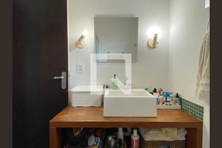 Casa à venda com 100m², 2 quartos e 1 vagaBanheiro