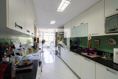 Apartamento à venda com 161m², 3 quartos e 1 vaga Apartamento à venda com 161m², 3 quartos e 1 vagaCozinha