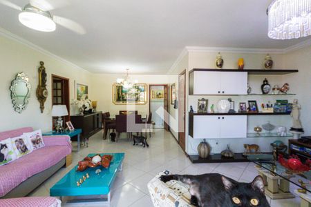 Apartamento à venda com 161m², 3 quartos e 1 vaga Apartamento à venda com 161m², 3 quartos e 1 vagaSala