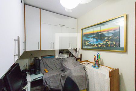 Apartamento à venda com 161m², 3 quartos e 1 vaga Apartamento à venda com 161m², 3 quartos e 1 vagaEscritório