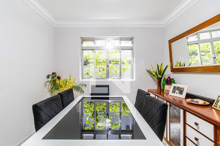 Casa à venda com 258m², 3 quartos e 2 vagas Casa à venda com 258m², 3 quartos e 2 vagasSala de jantar