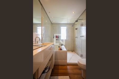 Apartamento à venda com 211m², 3 quartos e 3 vagasBanheiro Suíte 3