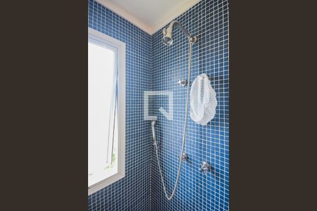 Apartamento à venda com 211m², 3 quartos e 3 vagasChuveiro do Banheiro da Suíte 2