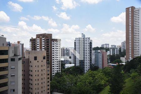 Apartamento à venda com 211m², 3 quartos e 3 vagasVista da Suíte 1