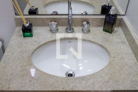 Apartamento à venda com 71m², 2 quartos e 1 vaga Apartamento à venda com 71m², 2 quartos e 1 vagaBanheiro da Suíte