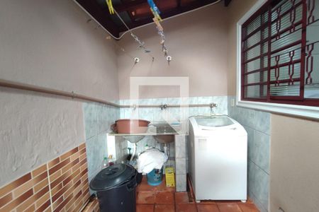 Casa à venda com 326m², 3 quartos e 2 vagasÁrea de Serviço