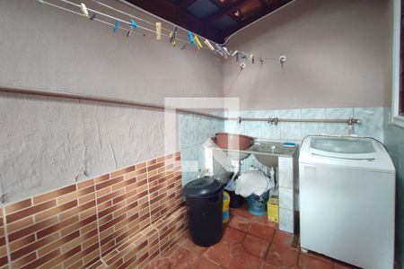 Casa à venda com 326m², 3 quartos e 2 vagasÁrea de Serviço