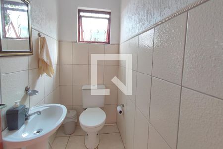 Casa à venda com 326m², 3 quartos e 2 vagasBanheiro de Serviço