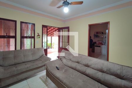 Sala de casa à venda com 3 quartos, 326m² em Vila Lourdes, Campinas