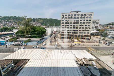 Vista do Quarto 2 de apartamento para alugar com 3 quartos, 70m² em Olaria, Rio de Janeiro