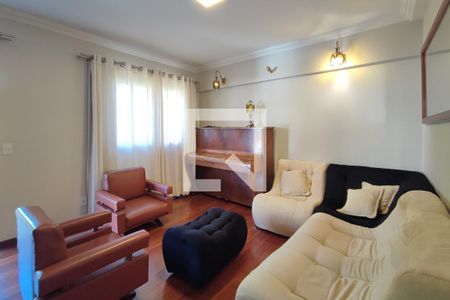 Sala de Estar de apartamento à venda com 3 quartos, 160m² em Cambuí, Campinas