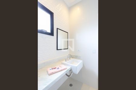 Casa à venda com 189m², 2 quartos e 3 vagasBanheiro da Suíte 2